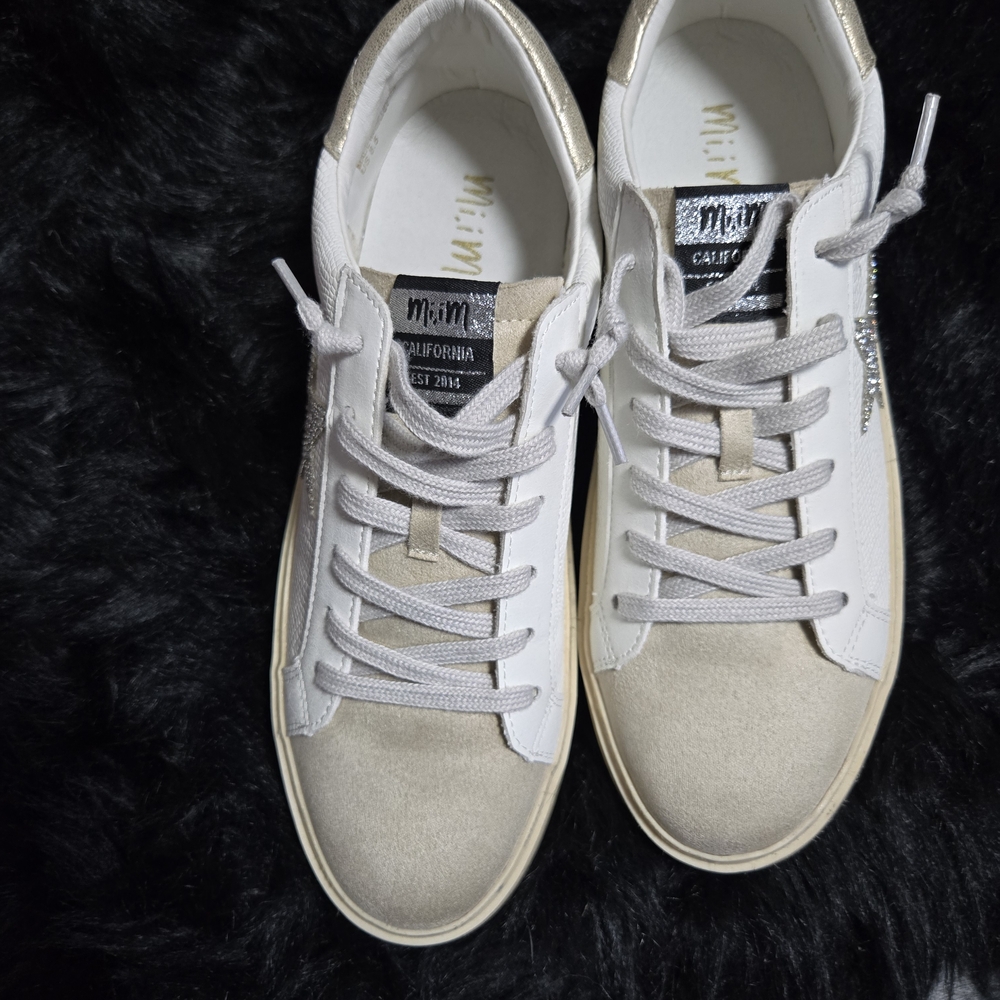 Miracles Miles White and Cream Sneakers NWOT